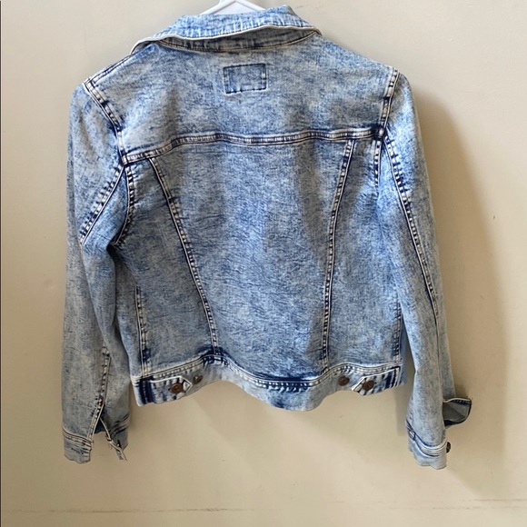 Acid wash denim jacket - Picture 2 of 3